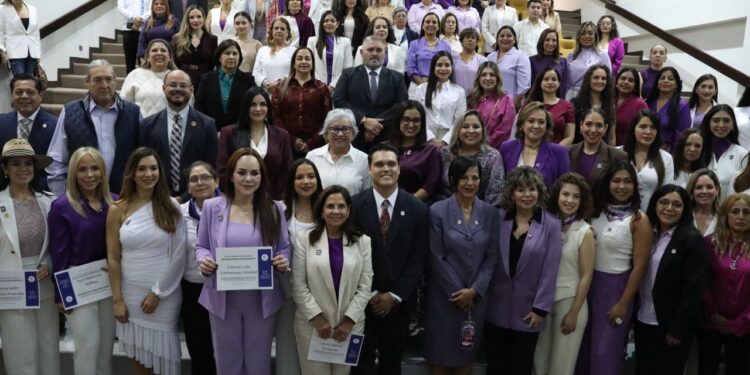 reconocen a las mujeres en el Congreso de Tamaulipas