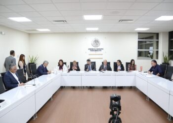 Trabajan en defensa del patrimonio público en la Secretaría de Salud