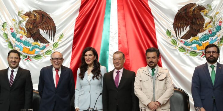 Diputados estamos para construir la salud de los mexicanos como derecho indispensable: Kenia López