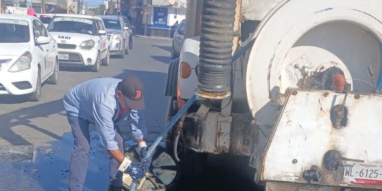 Exhorta el alcalde Beto Granados, cuidar juntos el drenaje de Matamoros