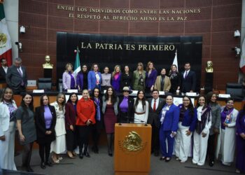 Firman acta constitutiva capítulo Tamaulipas la colectiva 50 + 1 en el Senado de la República