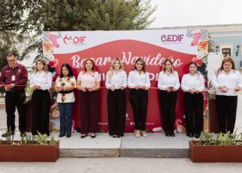 Inaugura DIF Matamoros el Bazar Navideño 2025 en la Plaza Principal