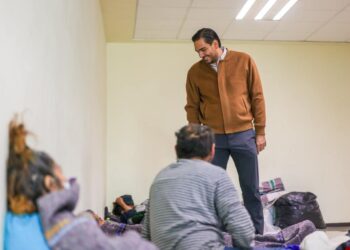 Constató Carlos Peña Ortiz atención del Albergue Temporal del Polideportivo Reynosa