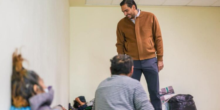 Constató Carlos Peña Ortiz atención del Albergue Temporal del Polideportivo Reynosa