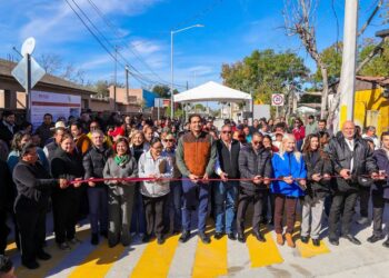 Inauguró Carlos Peña Ortiz pavimentación hidráulica en la Lázaro Cárdenas