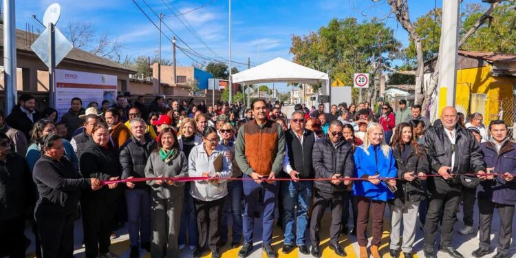 Inauguró Carlos Peña Ortiz pavimentación hidráulica en la Lázaro Cárdenas