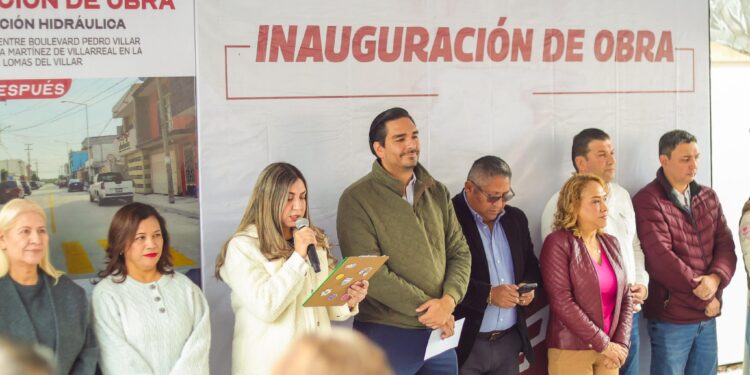 Mejora pavimentación hidráulica la vida de las familias en Lomas del Villar