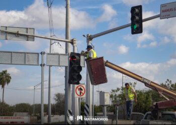 Gobierno de Beto Granados trabaja en el mantenimiento y encendido de semáforos