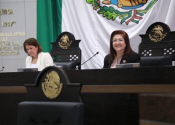 Dos hombres y una mujer en la final para la Fiscalía Anticorrupción