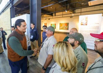 Fortalece Carlos Peña Ortiz a la Dirección de Medio Ambiente con nuevo equipamiento y uniformes