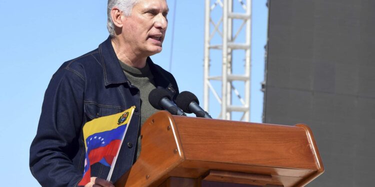 Nadie nos dicta qué hacer, responde Díaz-Canel a Trump en X