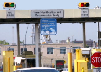 Registran demoras en cruces internacionales de Reynosa