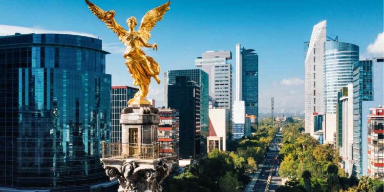 Marchas y concentraciones afectan la movilidad en la CDMX este lunes