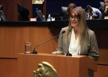 Iniciativa de senadora Maki Ortiz impulsa gasolinas limpias y ahorro de combustible