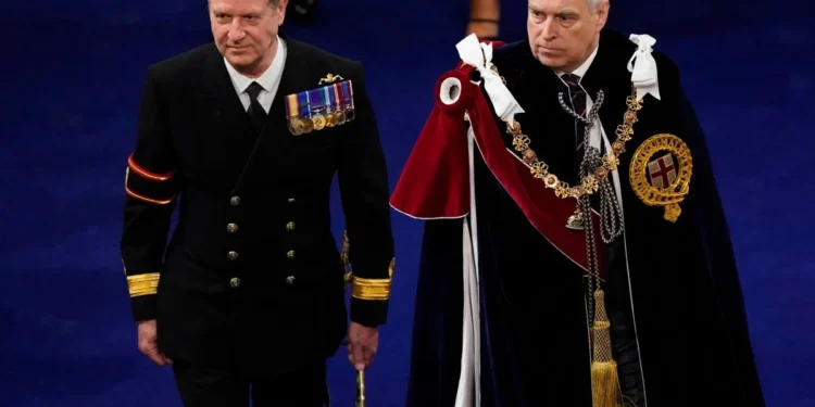 Pide Australia retirar a Andrew de línea de sucesión a trono