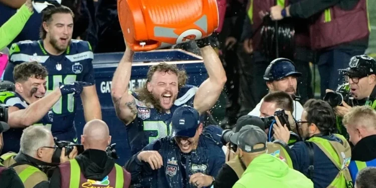 Apalean Seahawks a Patriots y se quedan con el Super Bowl LX