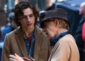 Critica esposa de Allen a Chalamet en correos para Epstein