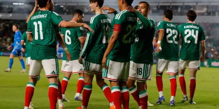 México venció el miedo y goleó a Islandia