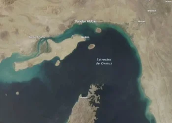 Ve Irán ‘blancos legítimos’ a buques de EU-Israel en Ormuz