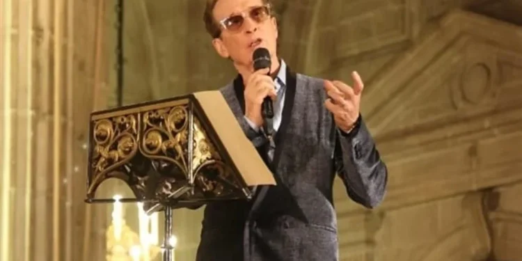 Agradece Emmanuel 50 años de carrera con misa en la Catedral