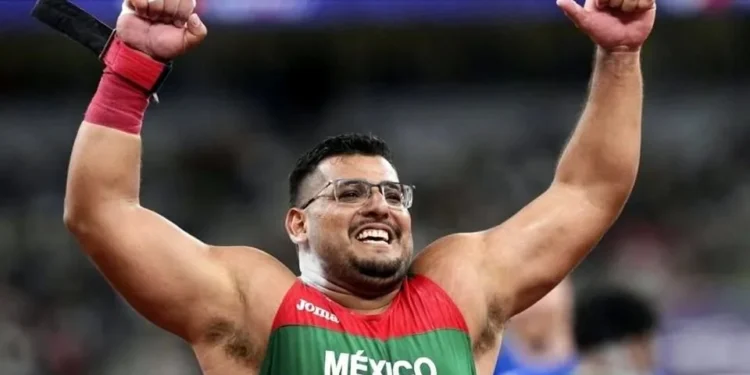 Persigue Uziel un nuevo logro