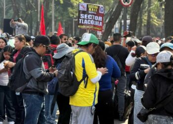 Maestros marchan en CDMX