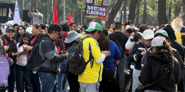 Maestros marchan en CDMX