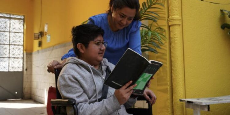 Fundación BBVA lanza convocatoria de beca de $4,800 pesos mensuales para universitarios con discapacidad