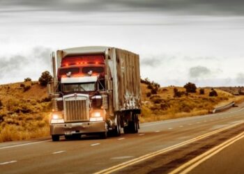 Cambios operativos ponen a prueba el flujo comercial entre Tamaulipas y Texas
