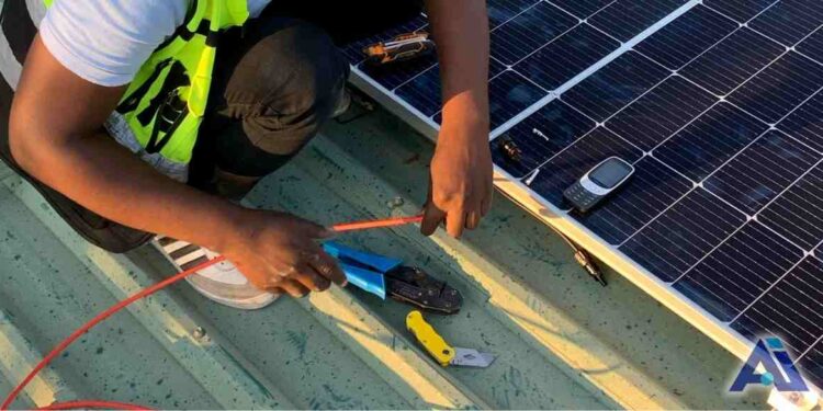 Comercios buscan reducir su consumo eléctrico con paneles solares