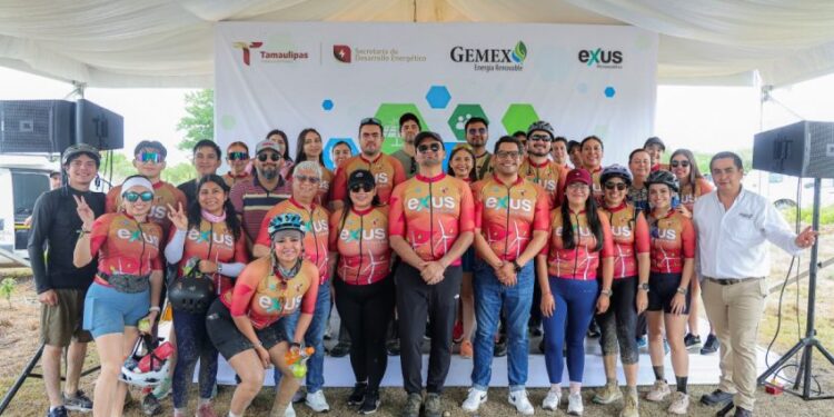 Participa SEDENER en rodada ciclista por el Día Mundial del Viento