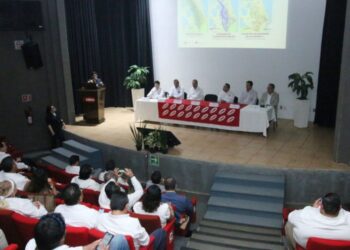Refrendan Gobierno y CMIC compromiso con movilidad ordenada y desarrollo urbano