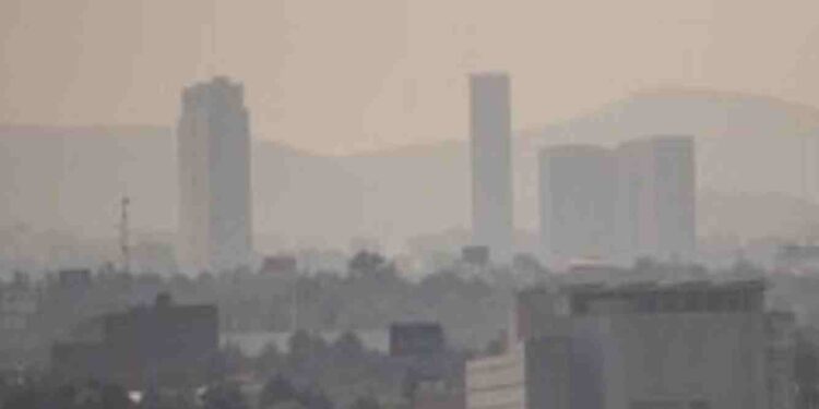 Calidad del aire en CDMX se mantiene en nivel malo; autoridades recomiendan tomar precauciones