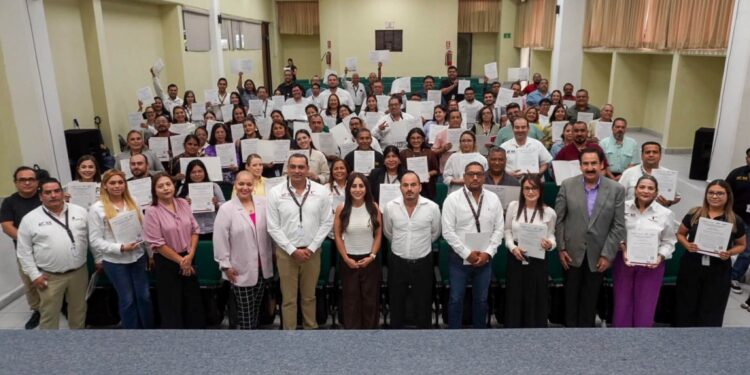 RECONOCE LA UTM EL COMPROMISO DE SU PERSONAL CON LA CAPACITACIÓN Y LA EXCELENCIA EDUCATIVA