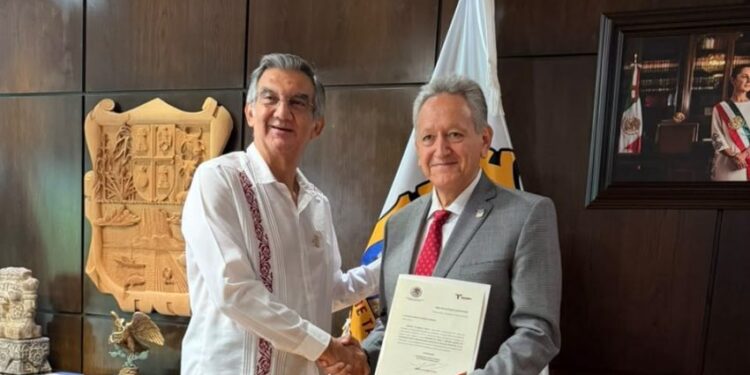Designa gobernador Américo Villarreal a Ricardo Guerrero como nuevo secretario de Salud