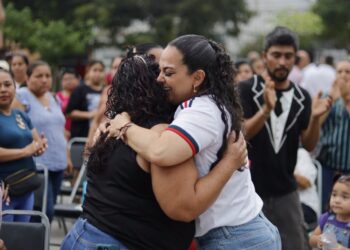 Informa Olga Sosa a familias de Ciudad Victoria de las reformas constitucionales