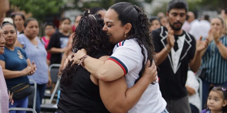 Informa Olga Sosa a familias de Ciudad Victoria de las reformas constitucionales
