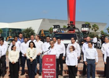 Fortalece Américo Villarreal a la Guardia Estatal con 17 patrullas y dos torres móviles de videovigilancia
