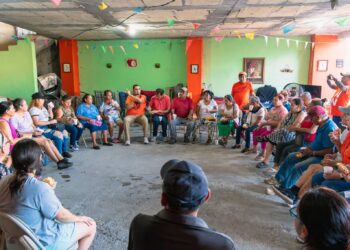 “El Nuevo Norte sigue caminando junto a su gente”: Roberto Lee recorre la colonia Oasis en Matamoros
