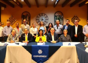 Acerca Secretaría de Finanzas servicios y beneficios a empresarios matamorenses